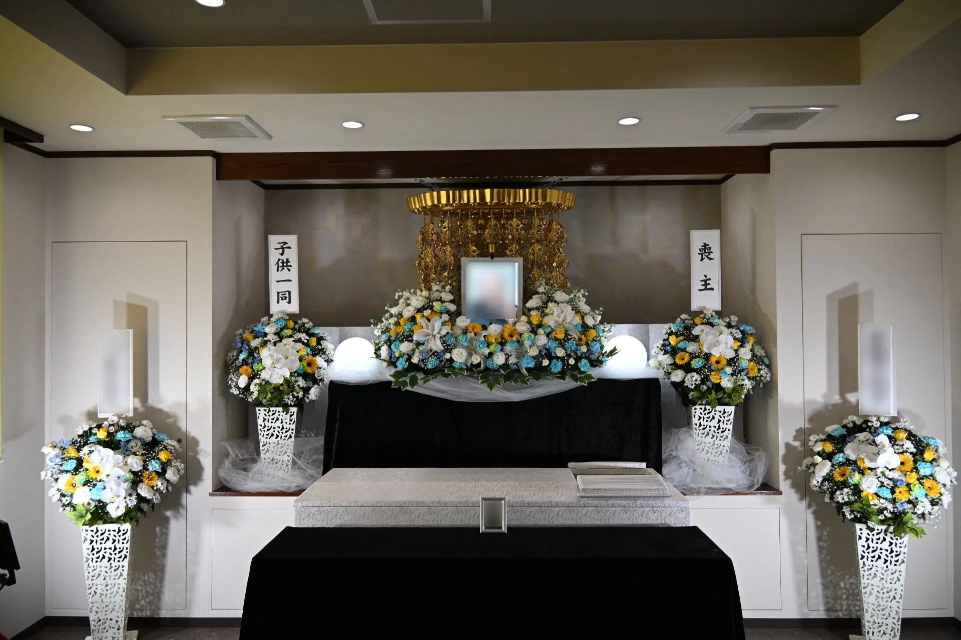 多摩市K様、グリーンパーク新町田霊園様 法要室にて家族10名での一日葬