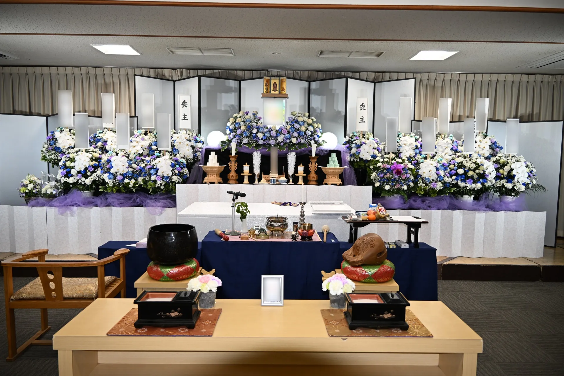 多摩市I様、南多摩斎場 第一式場にて総勢40名での家族葬（一日葬）
